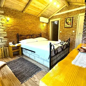 villa-muzhaqi.albaniahotels.org/